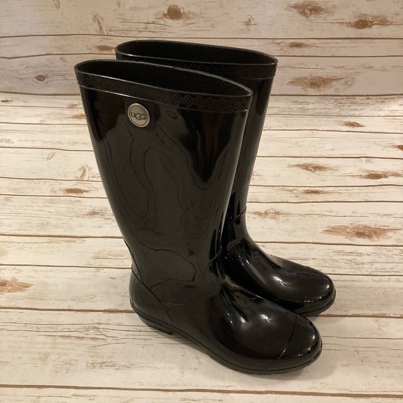 UGG Shoes - UGG Women's Sienna Waterproof Glossy Black Rubber Rain Boots Size 8